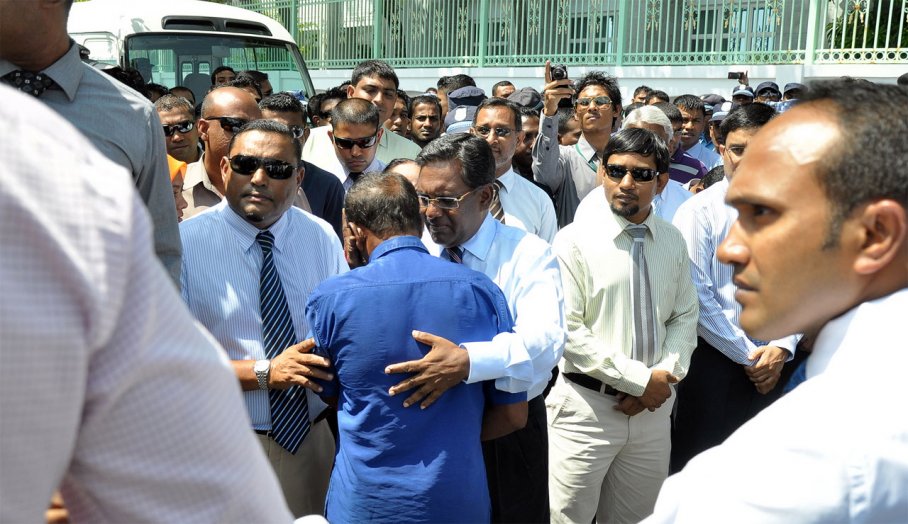 Waheed consoles